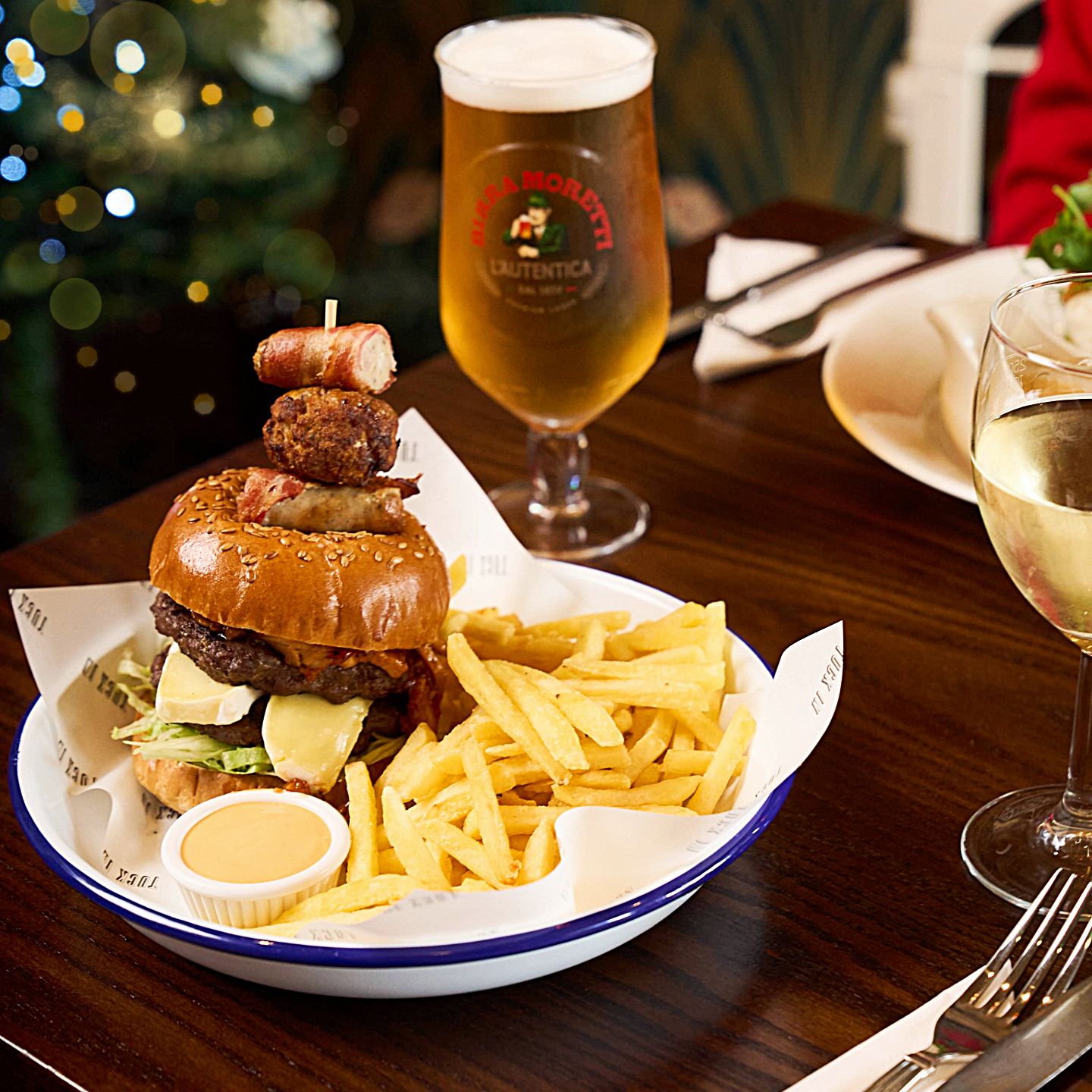 Festive Lunch & Dinner at The Queen Of Hearts in Daventry